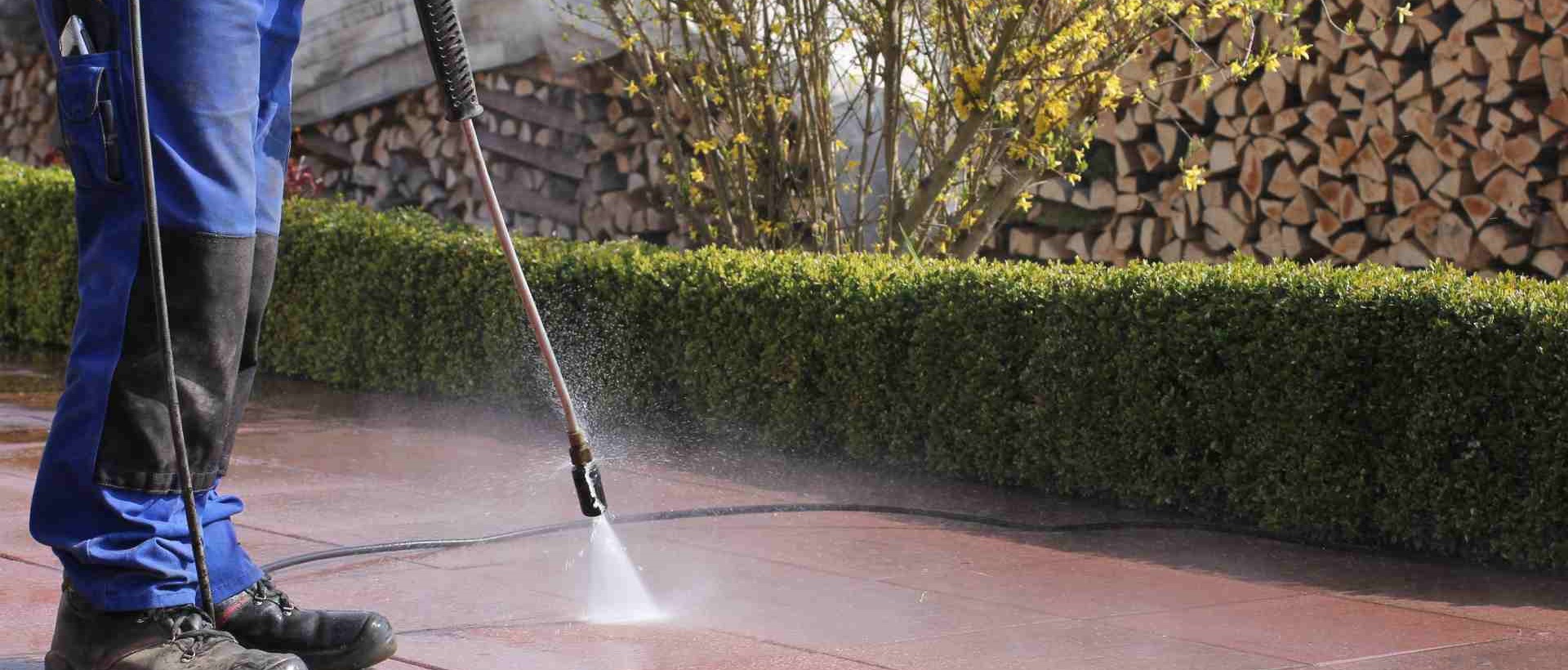 garden maintenance BR1